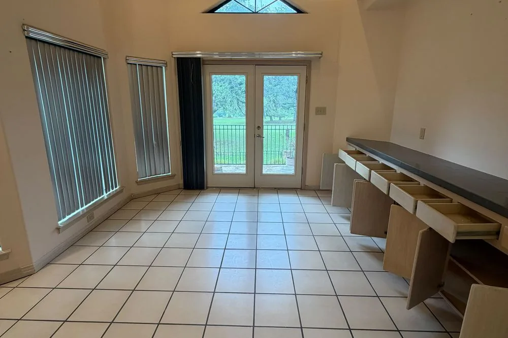 Move-in cleaning checklist Texas